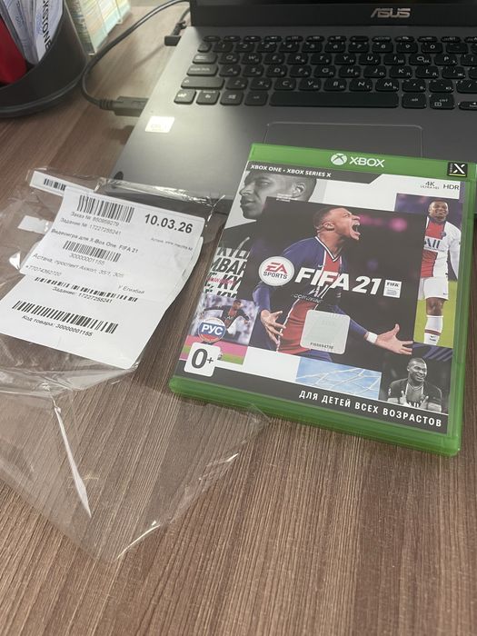 Продам X-box one X 1 терабайт