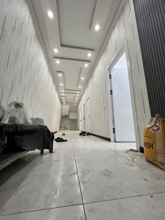 Продам дом Янгихает район удица чартак 3 уровня 240 квадратов