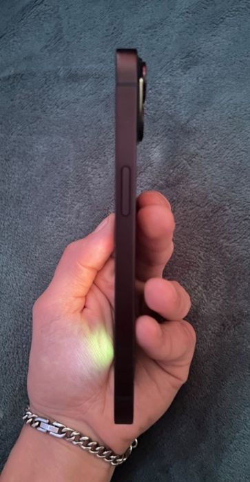Продам Iphone pro max 15