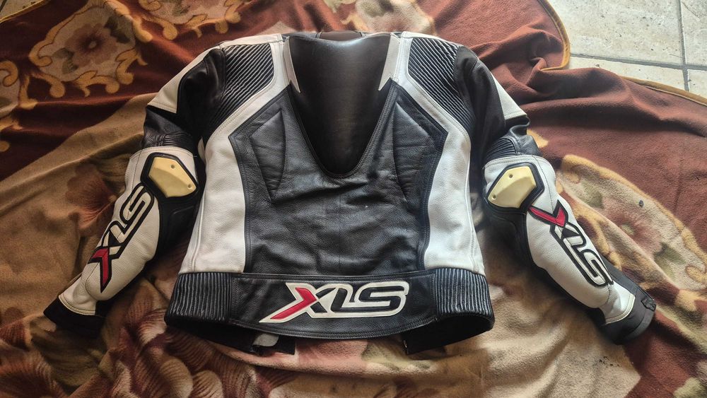 Costum moto dama