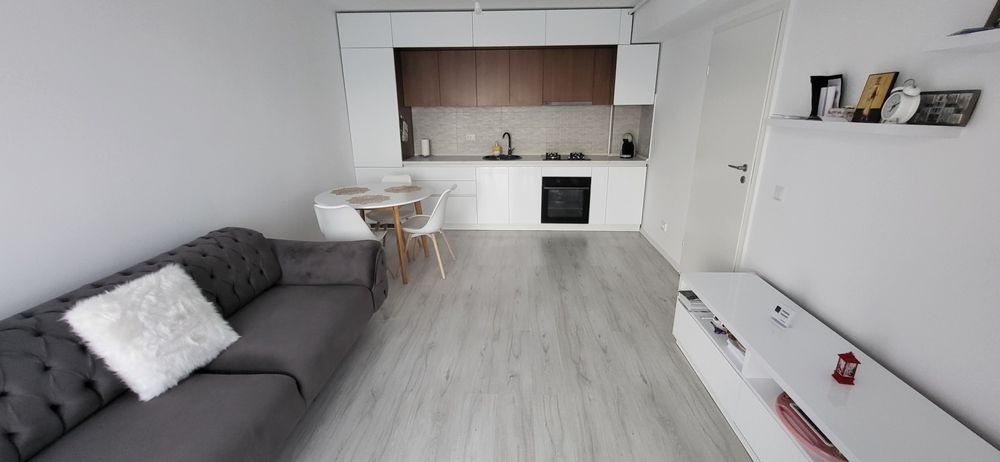 Inchiriez apartament Class Park