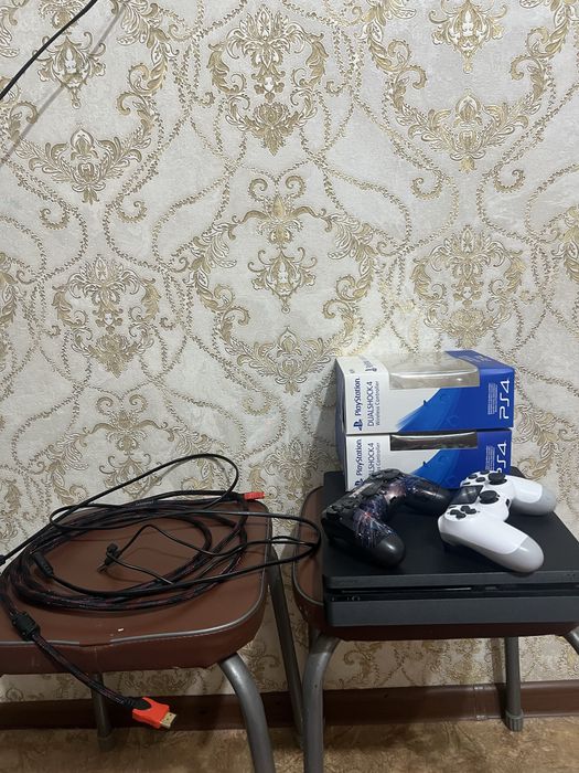 PS4 SLIM Playstation 4 прошитая 12 игр