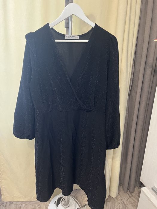 Продам женские платья