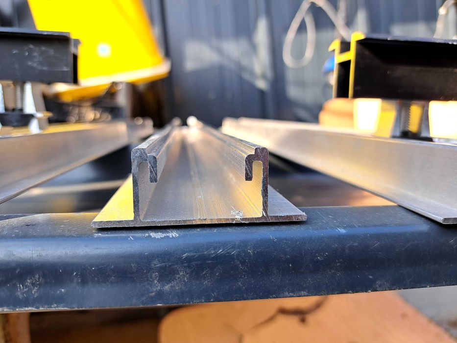 Șină, profil aluminiu k2 pentru panouri fotovoltaice.