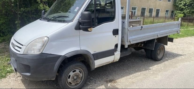 Vând iveco basculabil