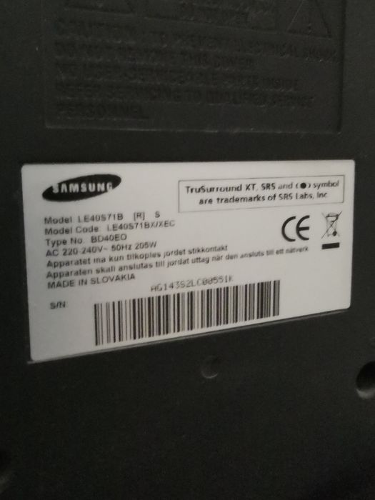 Televizor Samsung, diagonala 80 cm.