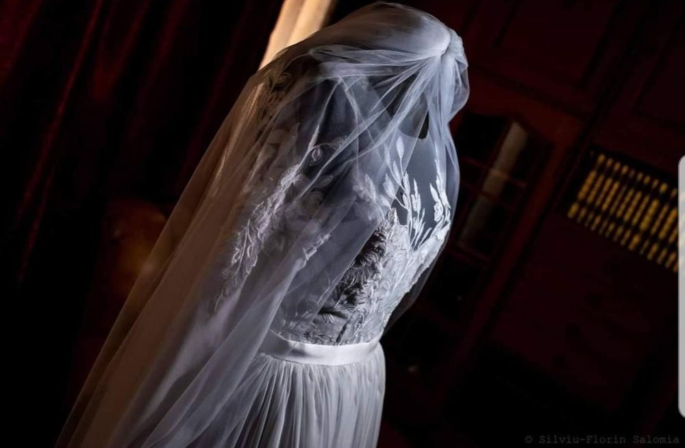 Inchiriez bust manechin mire si mireasa