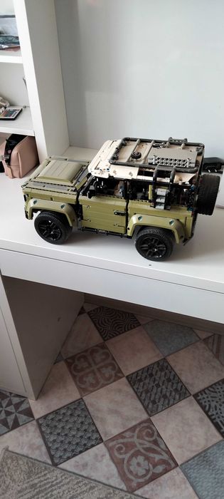 LEGO Tecnik LandRover продам