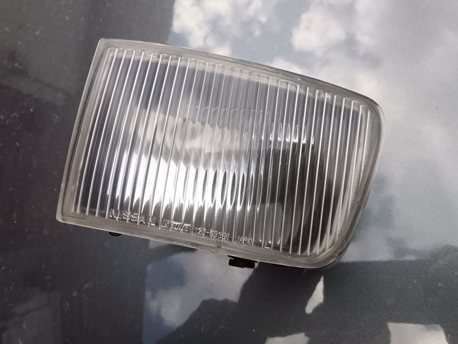 Продам противотуманку 1 шт Nissan Левая