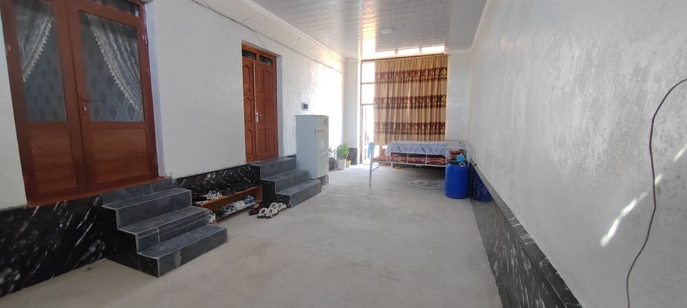 19-mik hovli hamma sharoitga ega