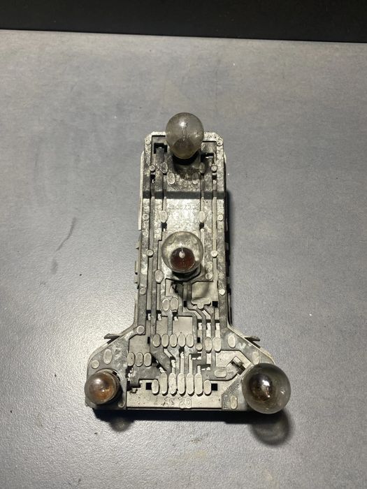 Soclu becuri lampa stop pe aripa stanga 3B5945257 Volkswagen VW Passat