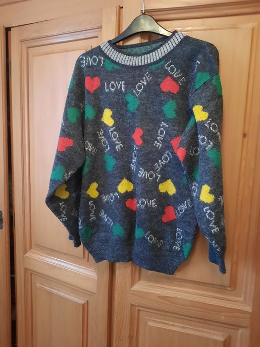 Pulover dama cu inimioare mărimea 48