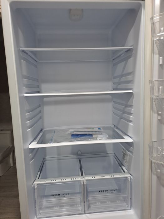 Срочно продам двухкамерный холодильник Бирюса