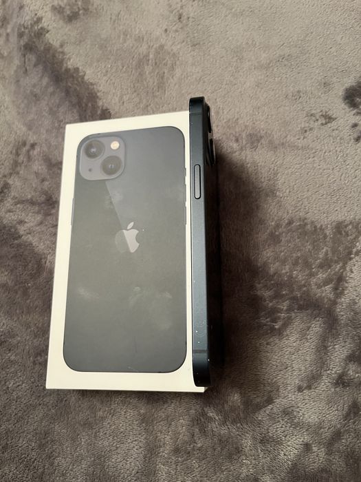 Продам Iphone 13 128g