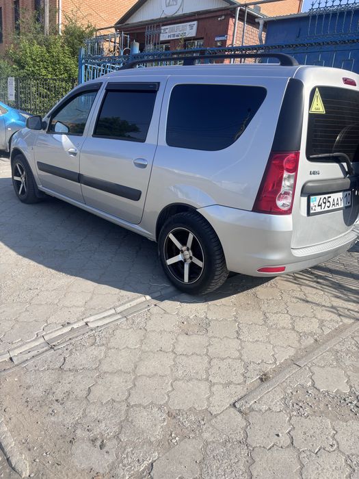 Продам ларгус 5 мест