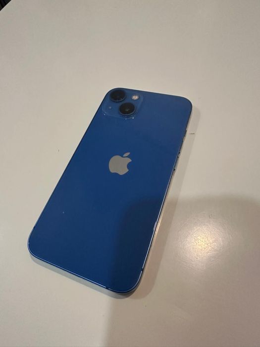 Продам айфон 13