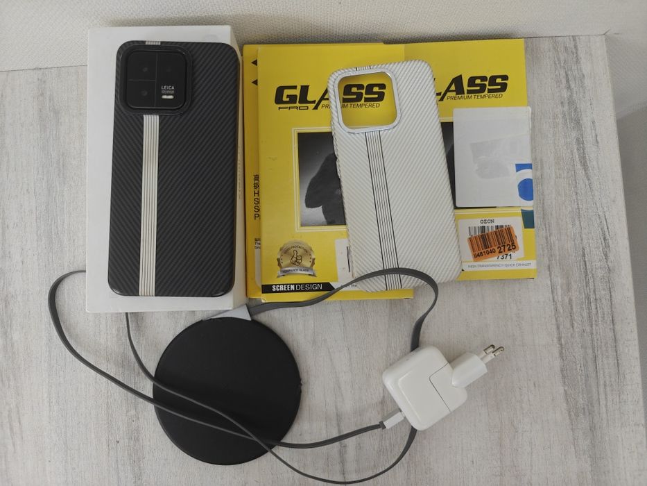 Xiaomi 13 8/256 Гб