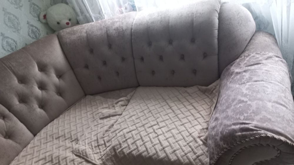 Продам диван угловой