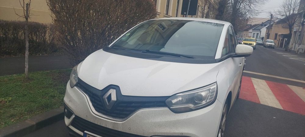 Vând Renault Scenic 2019 urgent cu 6400 euro negociabil