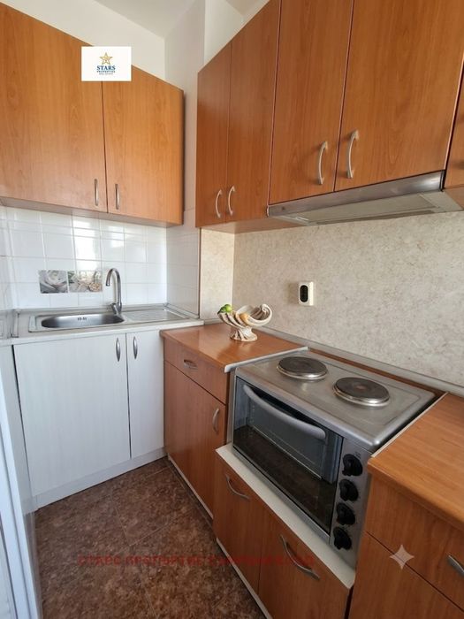 Продажба Етаж от къща гр. Варна - Аспарухово 110m² и двор 110m²