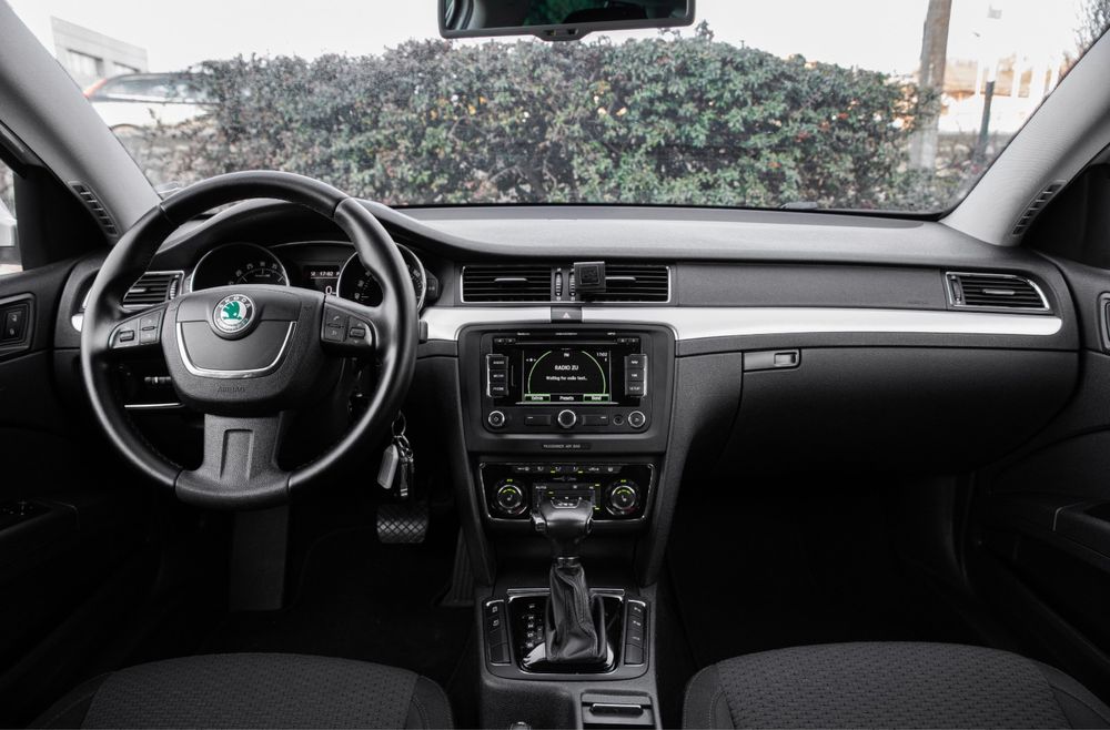 Skoda superb 2011/ diesel 2.0 / 140 CP