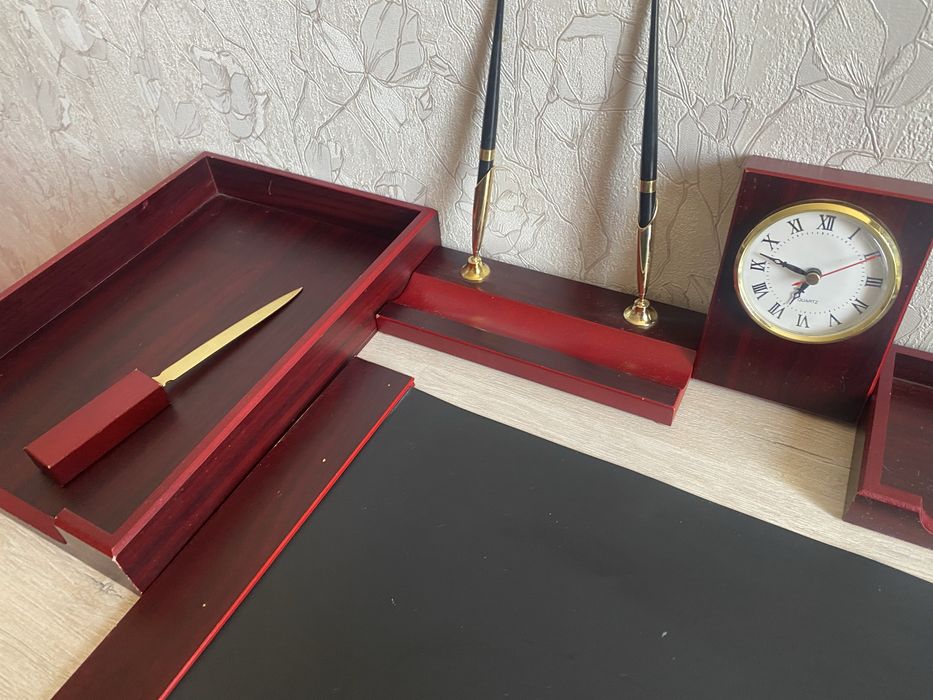 Ofis stoli nabori, ko’p predmetli yog’och to’plam