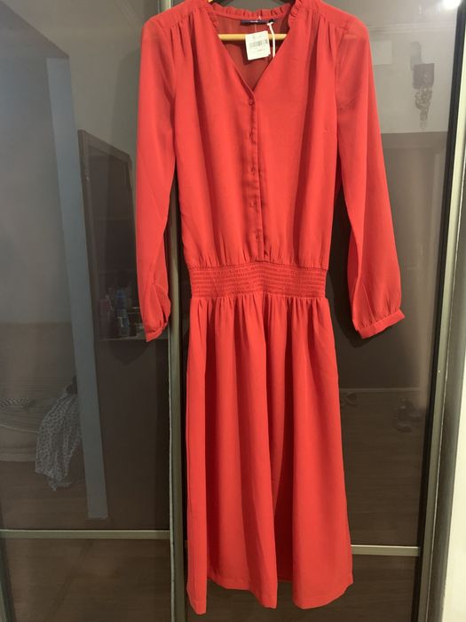 Продам платье новое