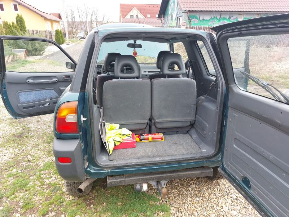 Vand Toyota RAV 4x4, pret negociabil