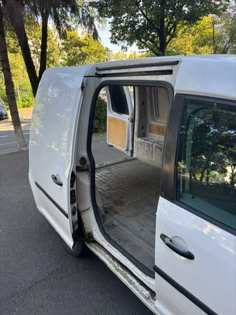Volkswagen Caddy 2007 – Autoutilitară – 2000€
