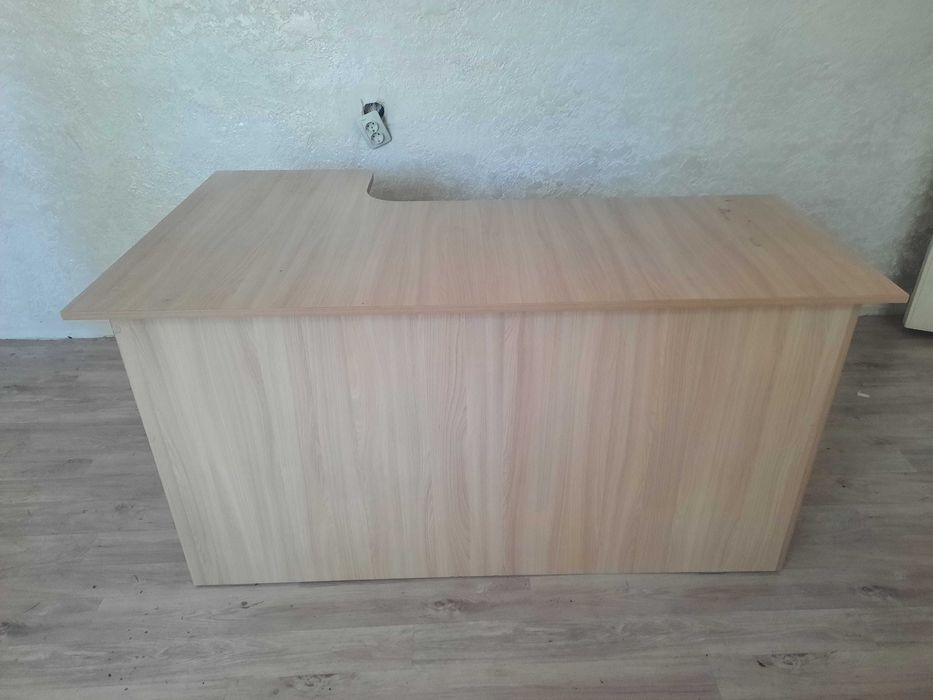 Новый офисный стол