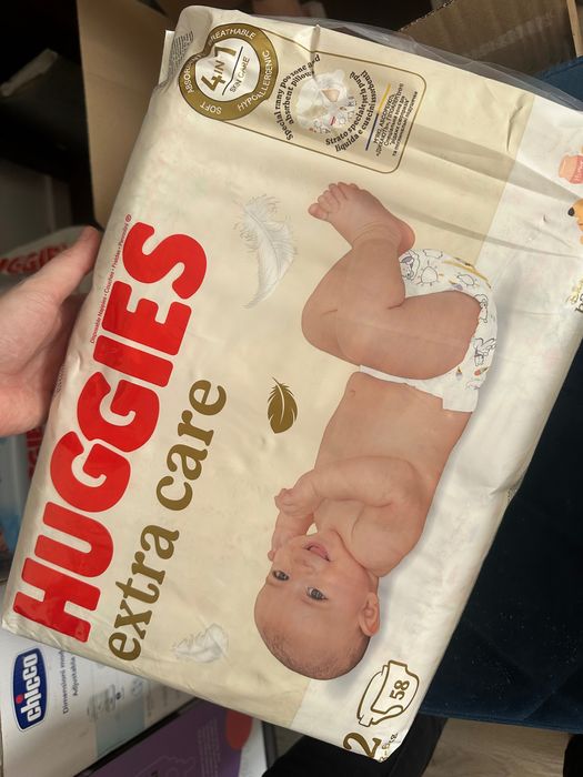 Pampers Huggies numărul 2