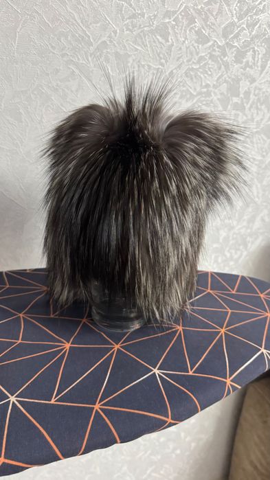 Шапка песец вязаная