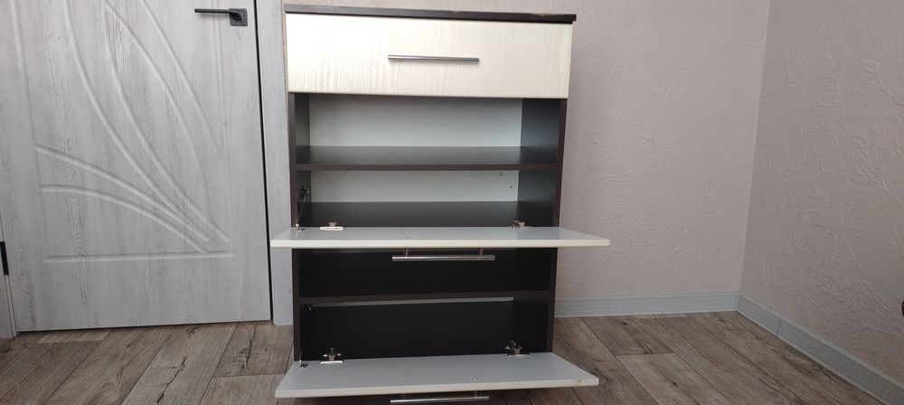 Тумба под обувь в прихожую