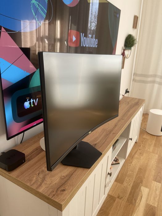 Monitor Gaming Dell 27” Curved – în stare foarte bună
