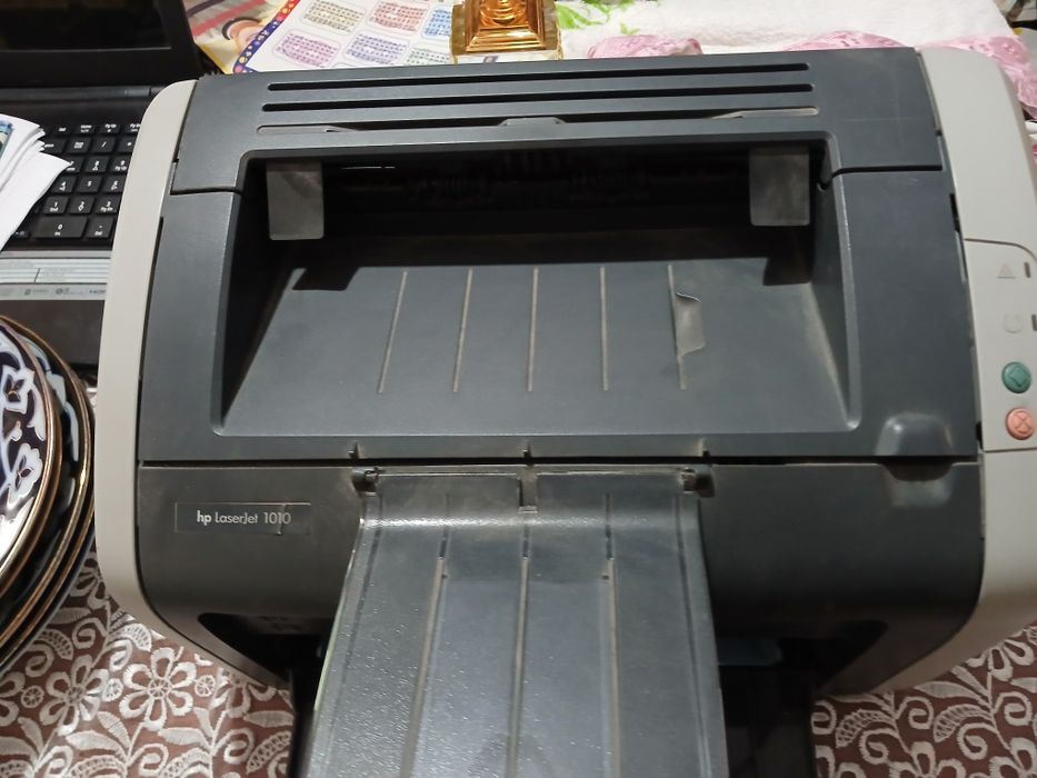 Продам принтер HP 1018