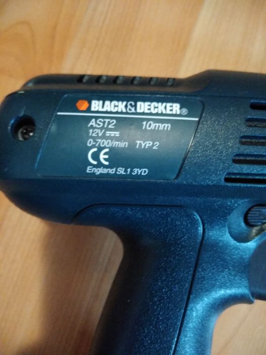 Bormașină black&decker 12v