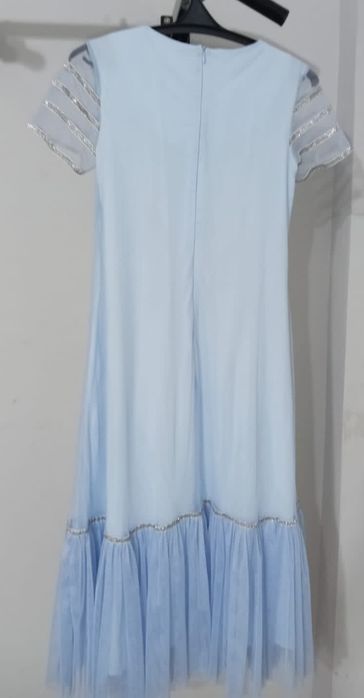 Продаю красивые платья