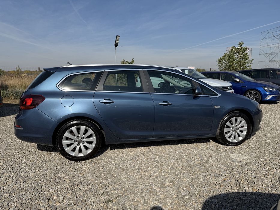 Opel Astra J COSMO 1.7CDTI 2013 Euro 5 Clima/Navi/Bi Xenon/Daylight Led