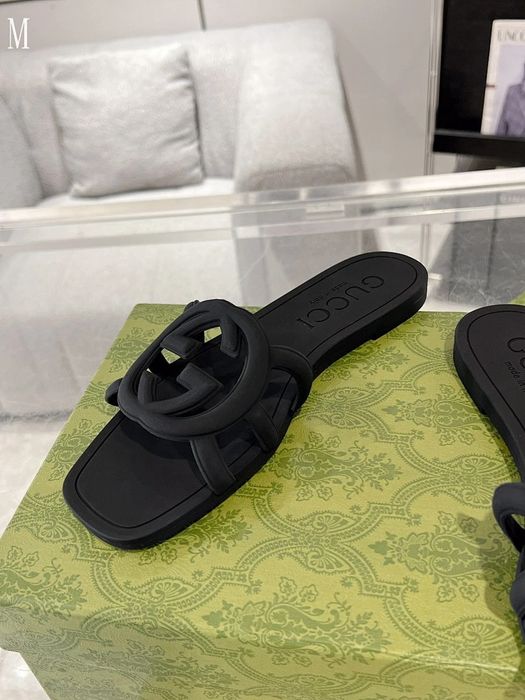 GG Interlocking G Rubber Slide - Black