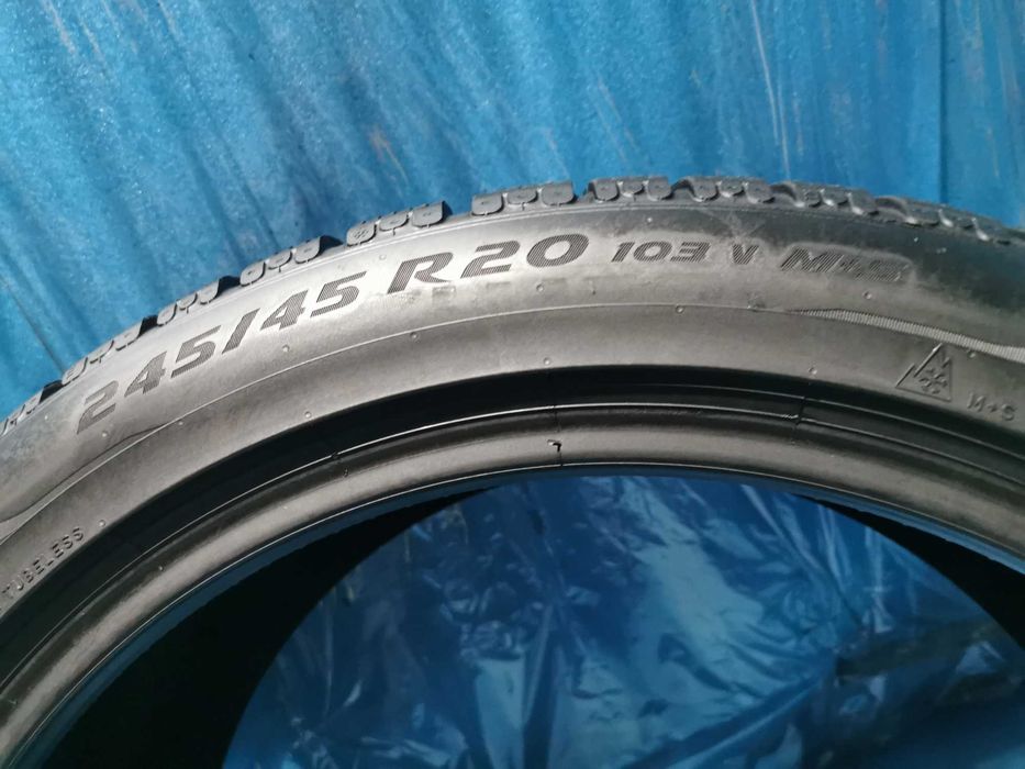 245/45/20 pirelli m+s 2 buc