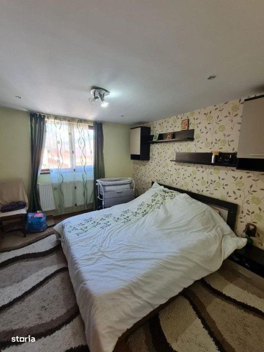 Casa individuala, 6 camere, 249 mp, 1200 mp de teren, zona Tauti