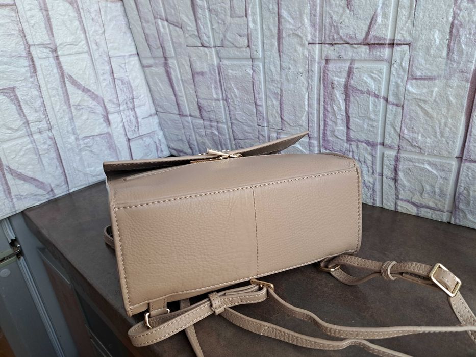 дамска чанта,ROSSI малка бежова раница-естествена кожа