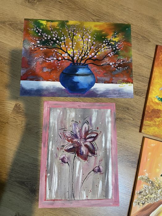 Картини върху платно