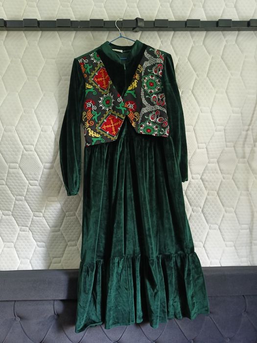 Женские платье и кардиганы