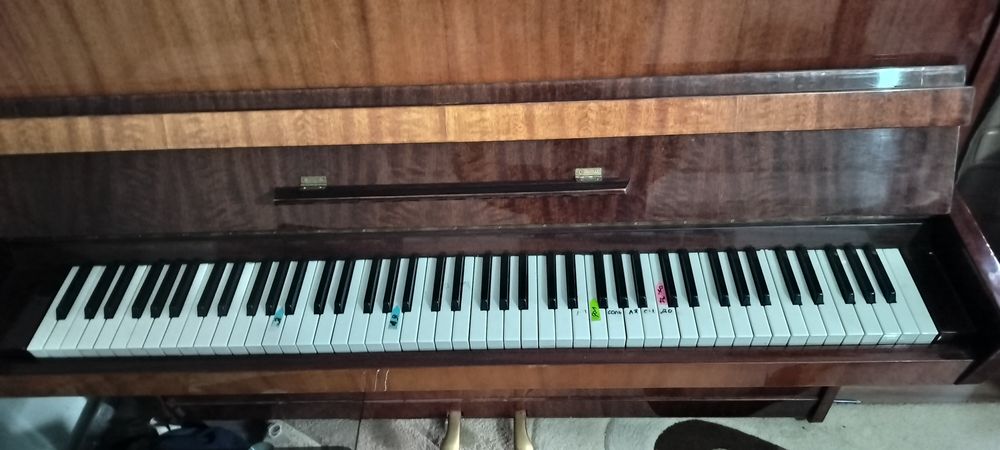 Пианино продам хорошее