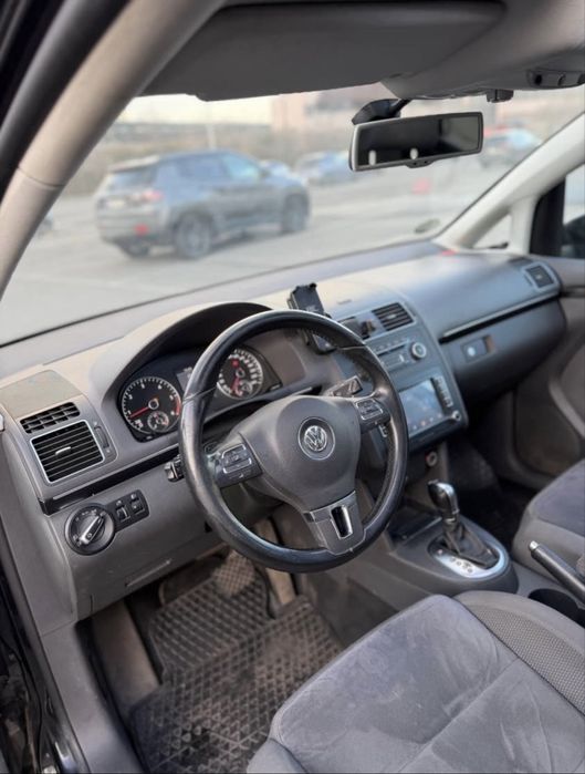 VOLKSWAGEN Touran 2010 — imagine 5