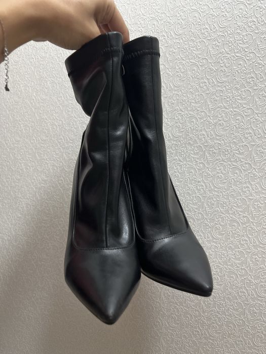 Продам босоножки