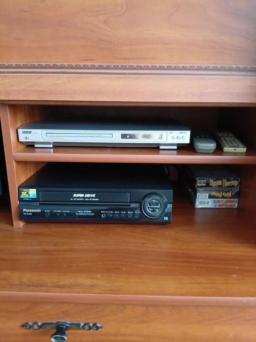 Продам видео магнитофон и DVD