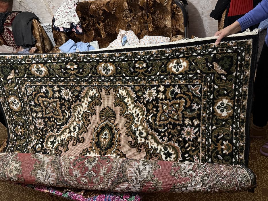 Продам ковер дачный