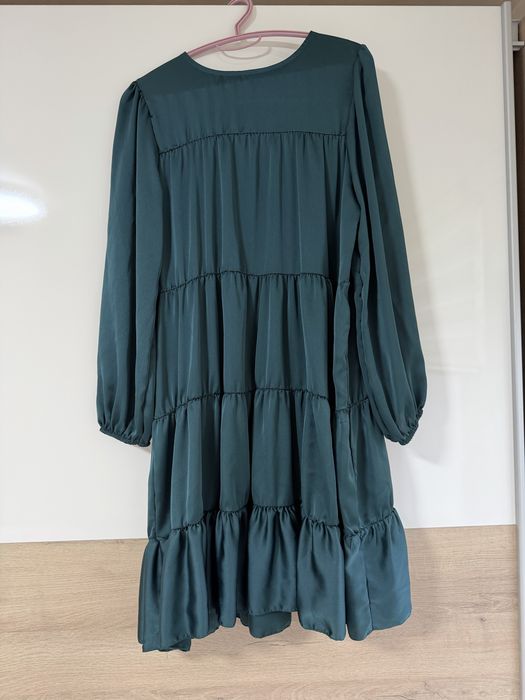 Дамска рокля с ръкав